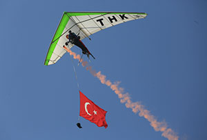 Motorlu yelkenkanat